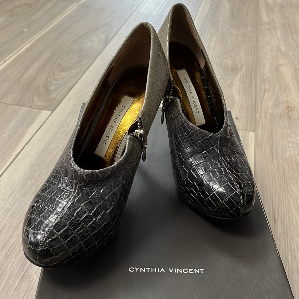 Cynthia Vincent high heel ankle bootie